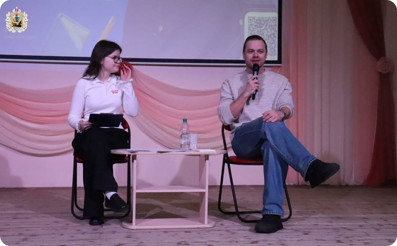 Актер театра и кино, продюсер Влад Канопка встретился со школьниками Мезени Актер театра и кино, продюсер Влад Канопка встретился со школьниками Мезени