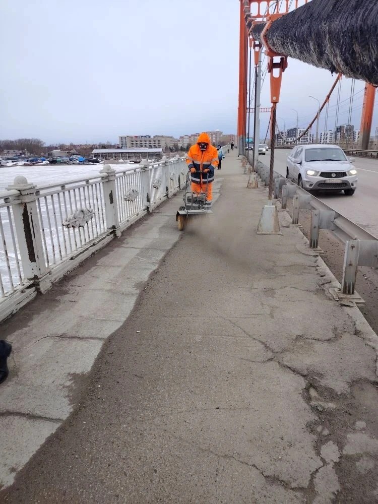 Упор на подметание: архангельские коммунальщики сменили фокус работы Упор на подметание: архангельские коммунальщики сменили фокус работы