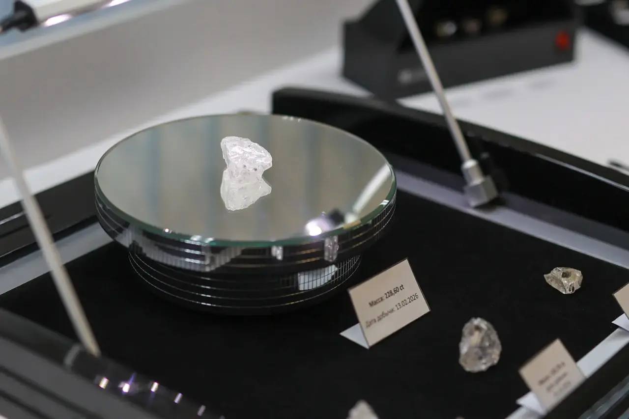 «АГД Даймондс» запустил собственный участок сортировки алмазов «АГД Даймондс» запустил собственный участок сортировки алмазов