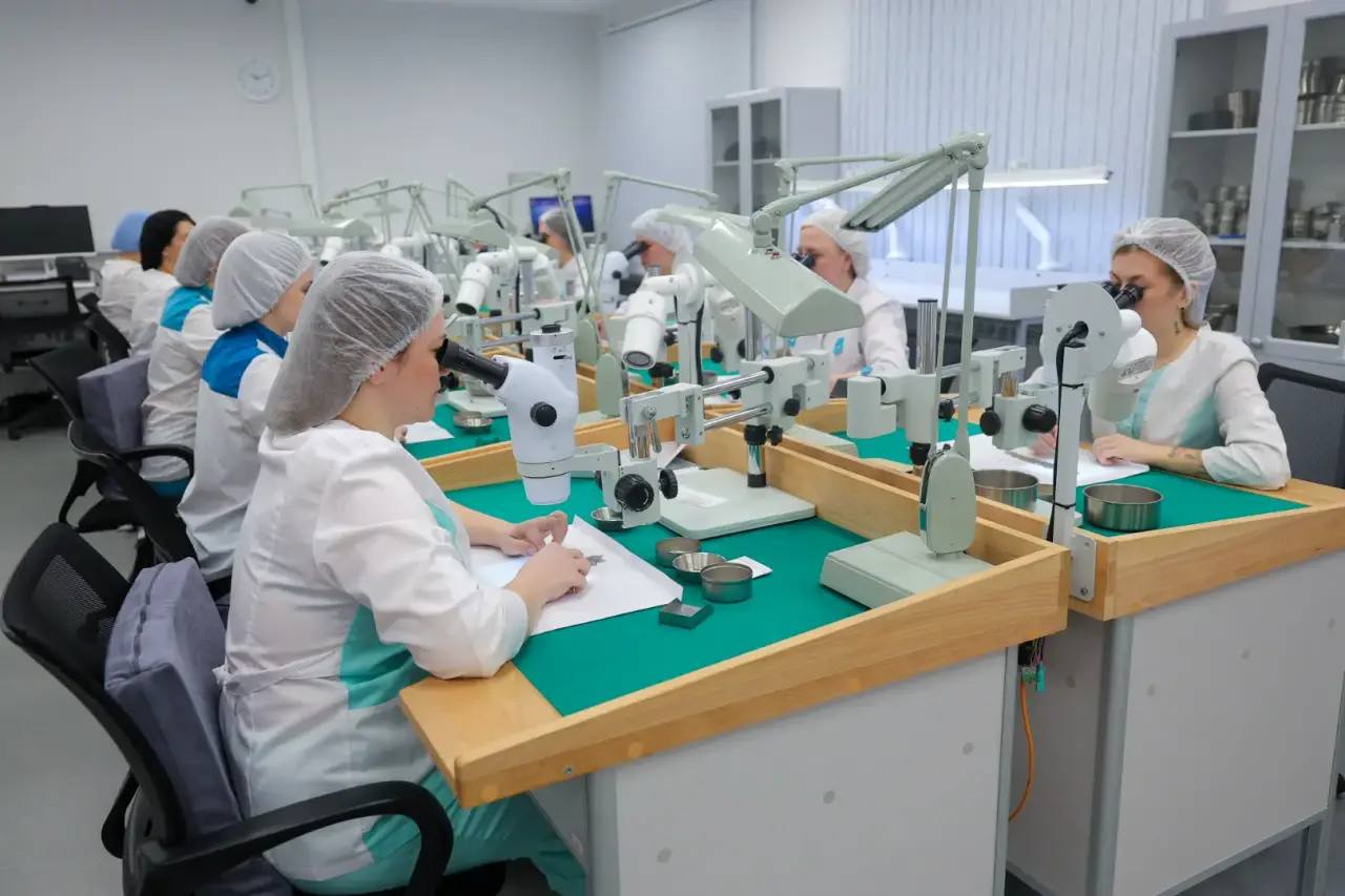 «АГД Даймондс» запустил собственный участок сортировки алмазов «АГД Даймондс» запустил собственный участок сортировки алмазов