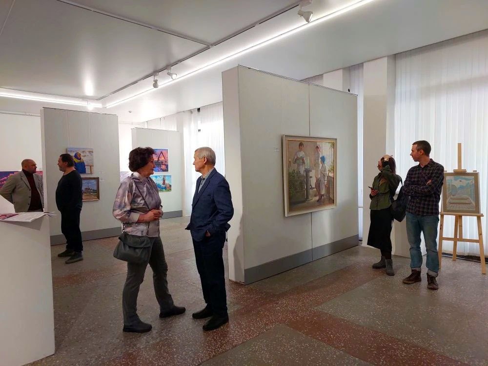 Тайны комбината на холсте: выставка АЦБК