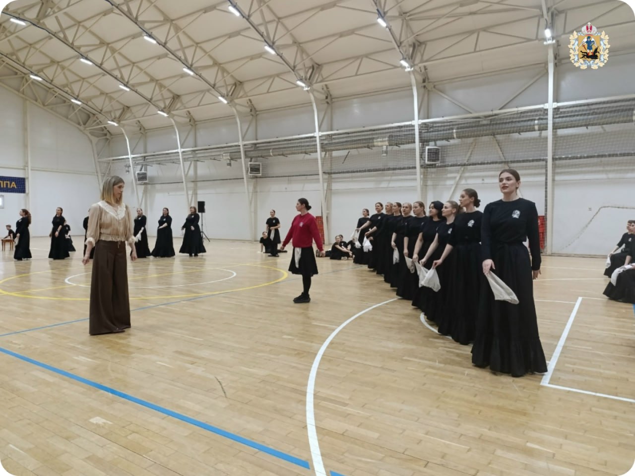 Северный хор готовится к выступлению в Государственном Кремлевском дворце Северный хор готовится к выступлению в Государственном Кремлевском дворце