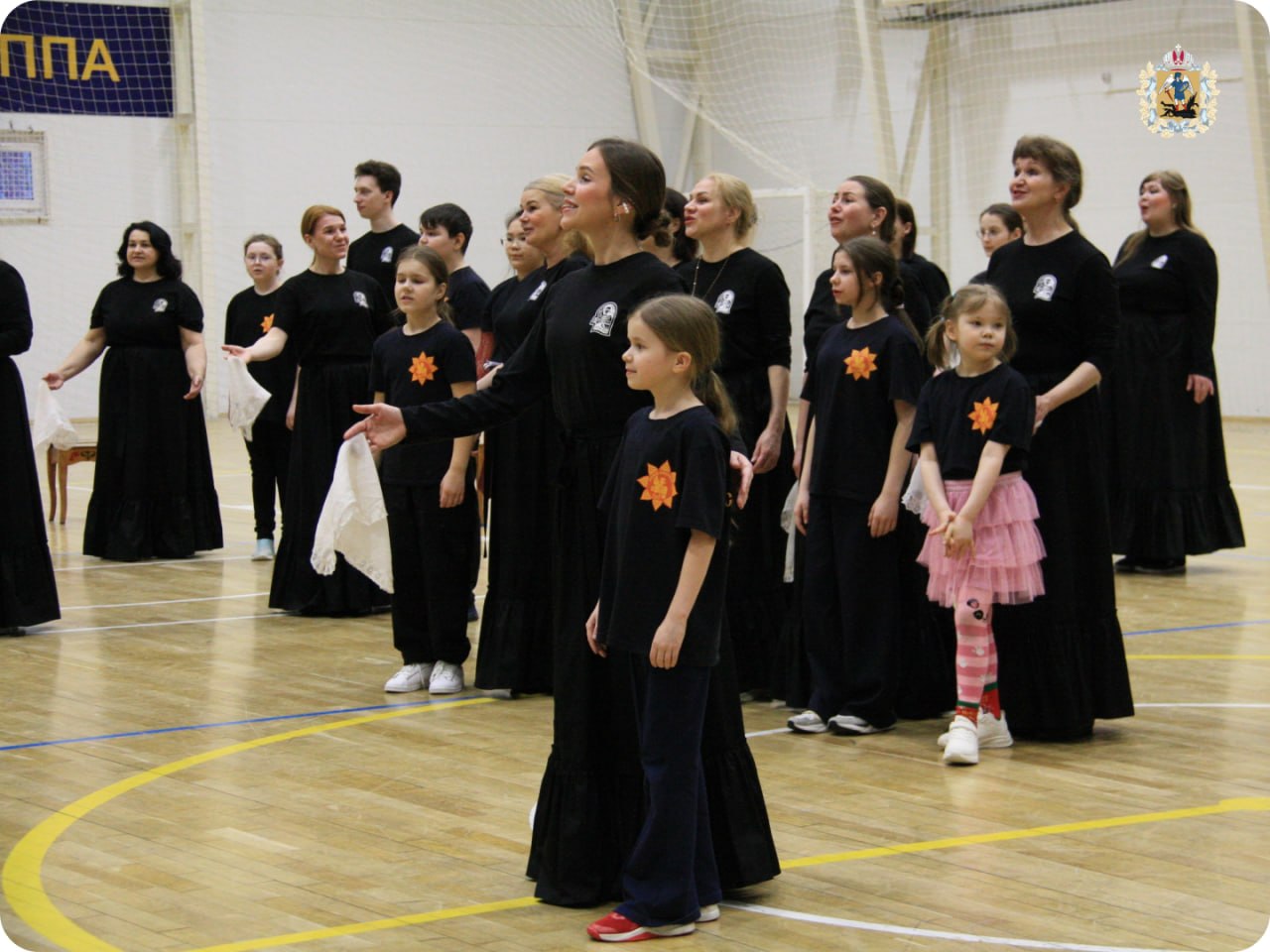 Северный хор готовится к выступлению в Государственном Кремлевском дворце Северный хор готовится к выступлению в Государственном Кремлевском дворце