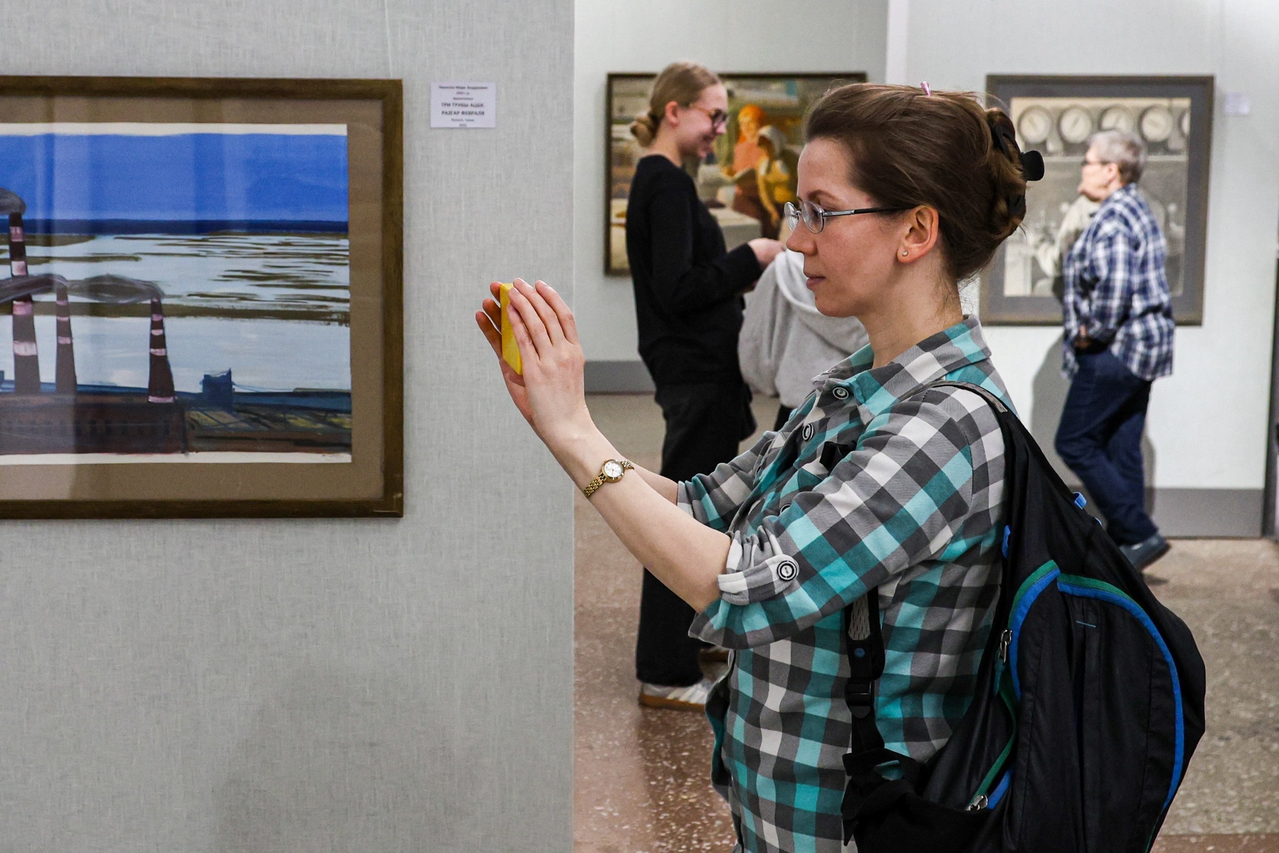 Тайны комбината на холсте: выставка АЦБК Тайны комбината на холсте: выставка АЦБК