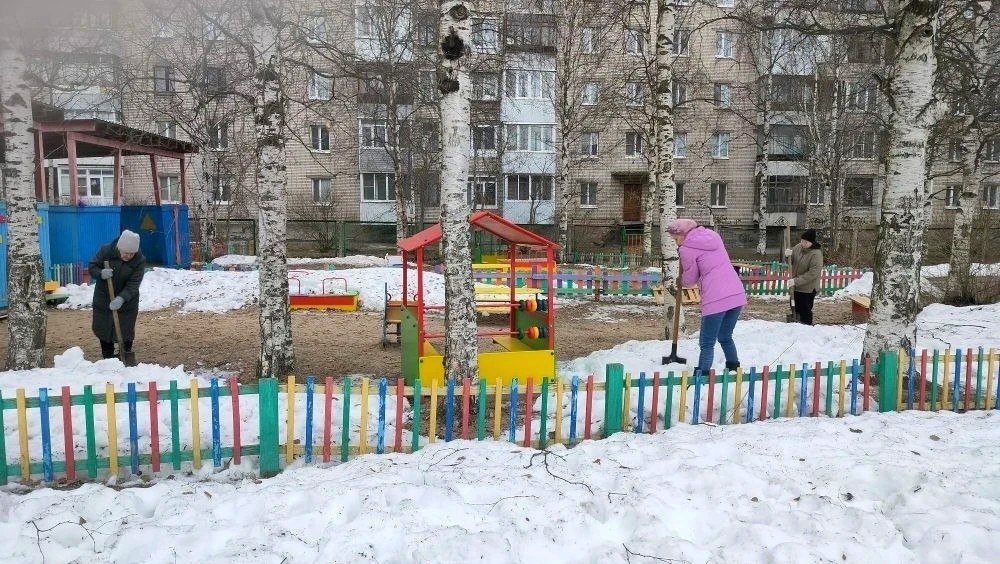 В образовательных учреждениях Архангельска начались субботники! В образовательных учреждениях Архангельска начались субботники!