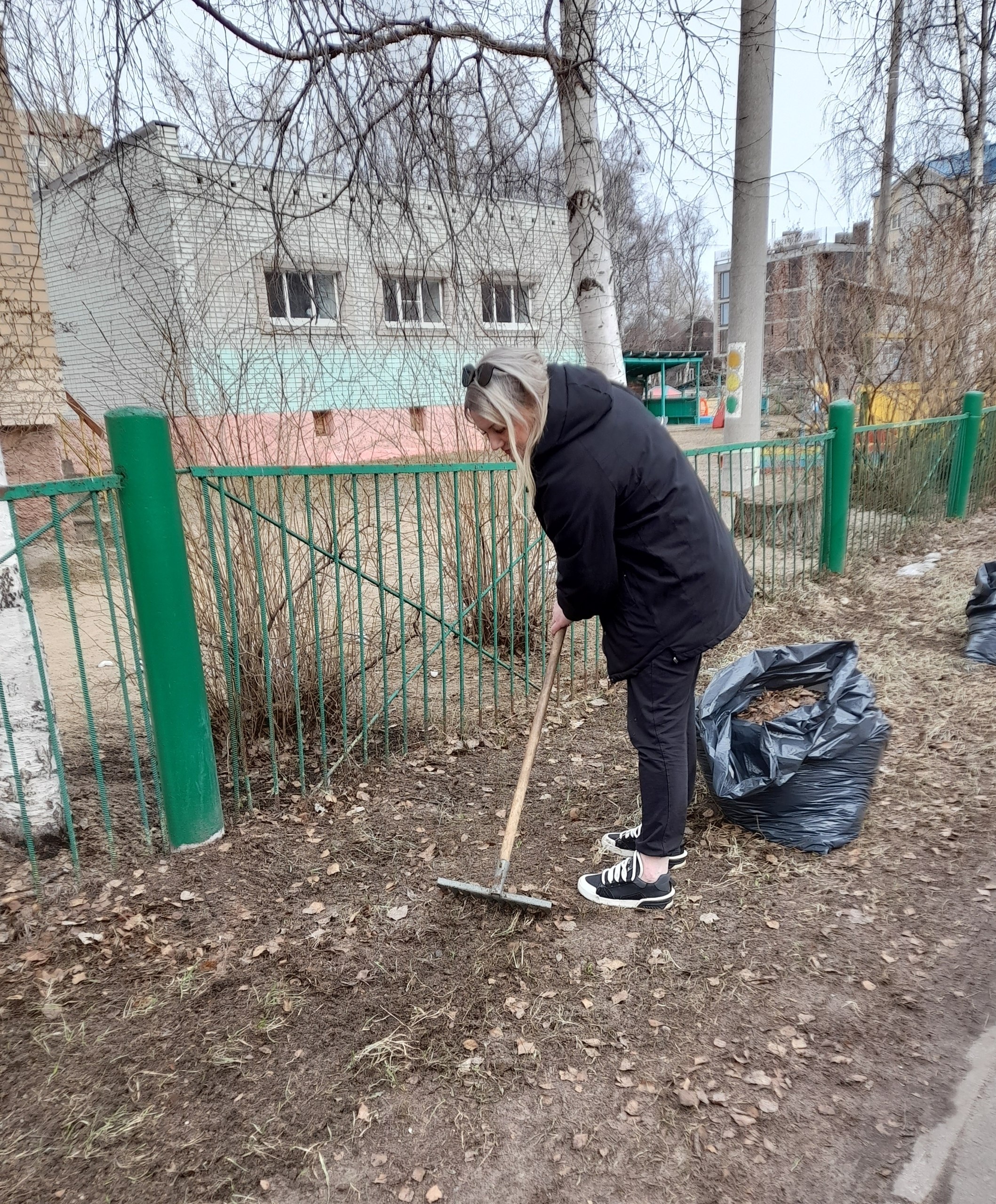 В образовательных учреждениях Архангельска начались субботники! В образовательных учреждениях Архангельска начались субботники!
