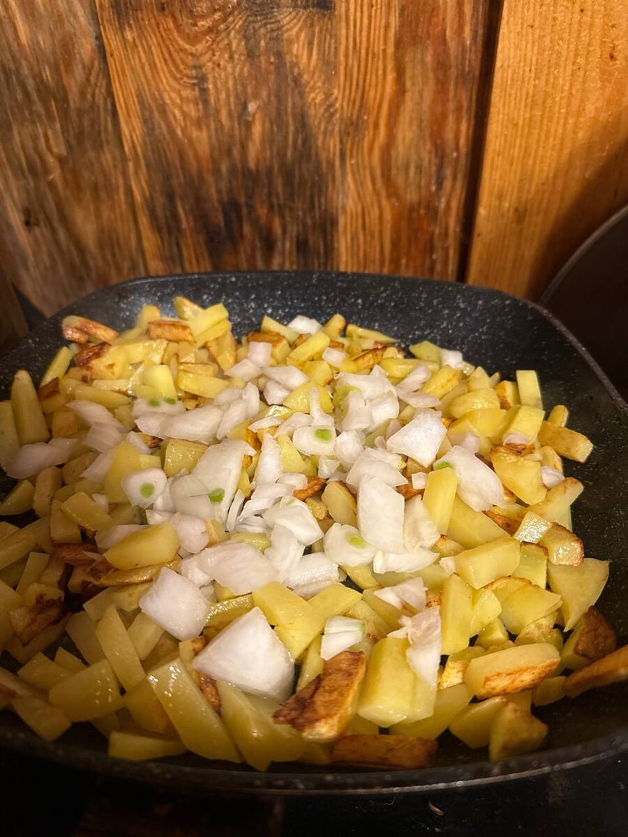 Картошка с луком: деревенское блаженство на вашем столе