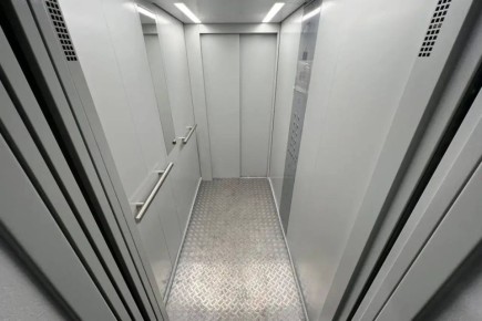 Александр Цыбульский: В Архангельске стартовала кампания 2026 года по замене лифтов с истекшим сроком службы