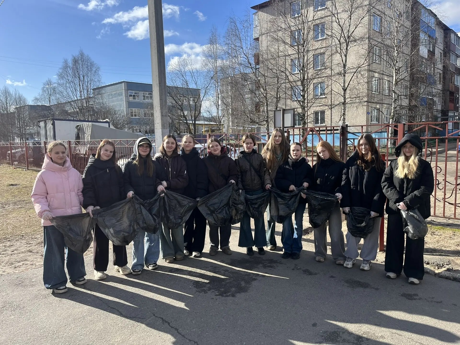 В школах города стартовали весенние субботники! В школах города стартовали весенние субботники!