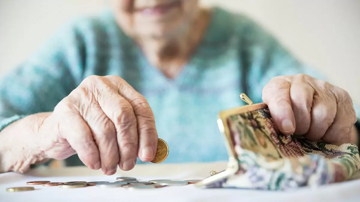 Прибавка к пенсии за вредность: кто может получить и какие суммы