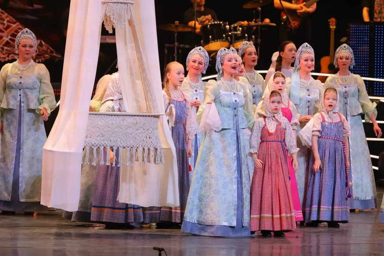 Александр Цыбульский: Сегодня в Кремлевском Дворце в Москве прозвучала «Песнь Русского Севера»: Государственный академический Северный русский народный хор выступил с большим концертом, посвященным 100-летию коллектива Александр Цыбульский: Сегодня в Кремлевском Дворце в Москве прозвучала «Песнь Русского Севера»: Государственный академический Северный русский народный хор выступил с большим концертом, посвященным 100-летию коллектива