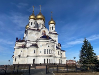 На Пасху для прихожан кафедрального собора организуют три парковки