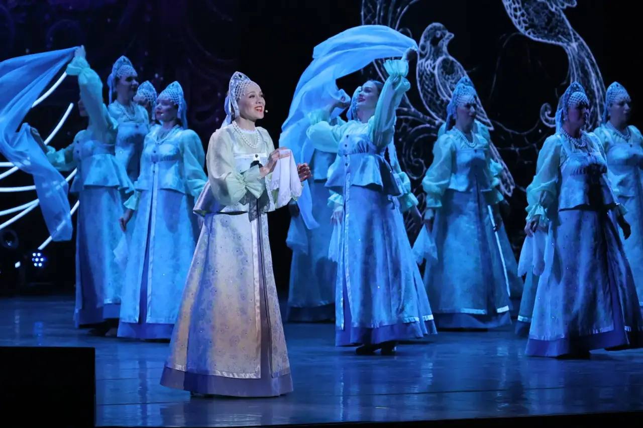 Александр Цыбульский: Сегодня в Кремлевском Дворце в Москве прозвучала «Песнь Русского Севера»: Государственный академический Северный русский народный хор выступил с большим концертом, посвященным 100-летию коллектива Александр Цыбульский: Сегодня в Кремлевском Дворце в Москве прозвучала «Песнь Русского Севера»: Государственный академический Северный русский народный хор выступил с большим концертом, посвященным 100-летию коллектива