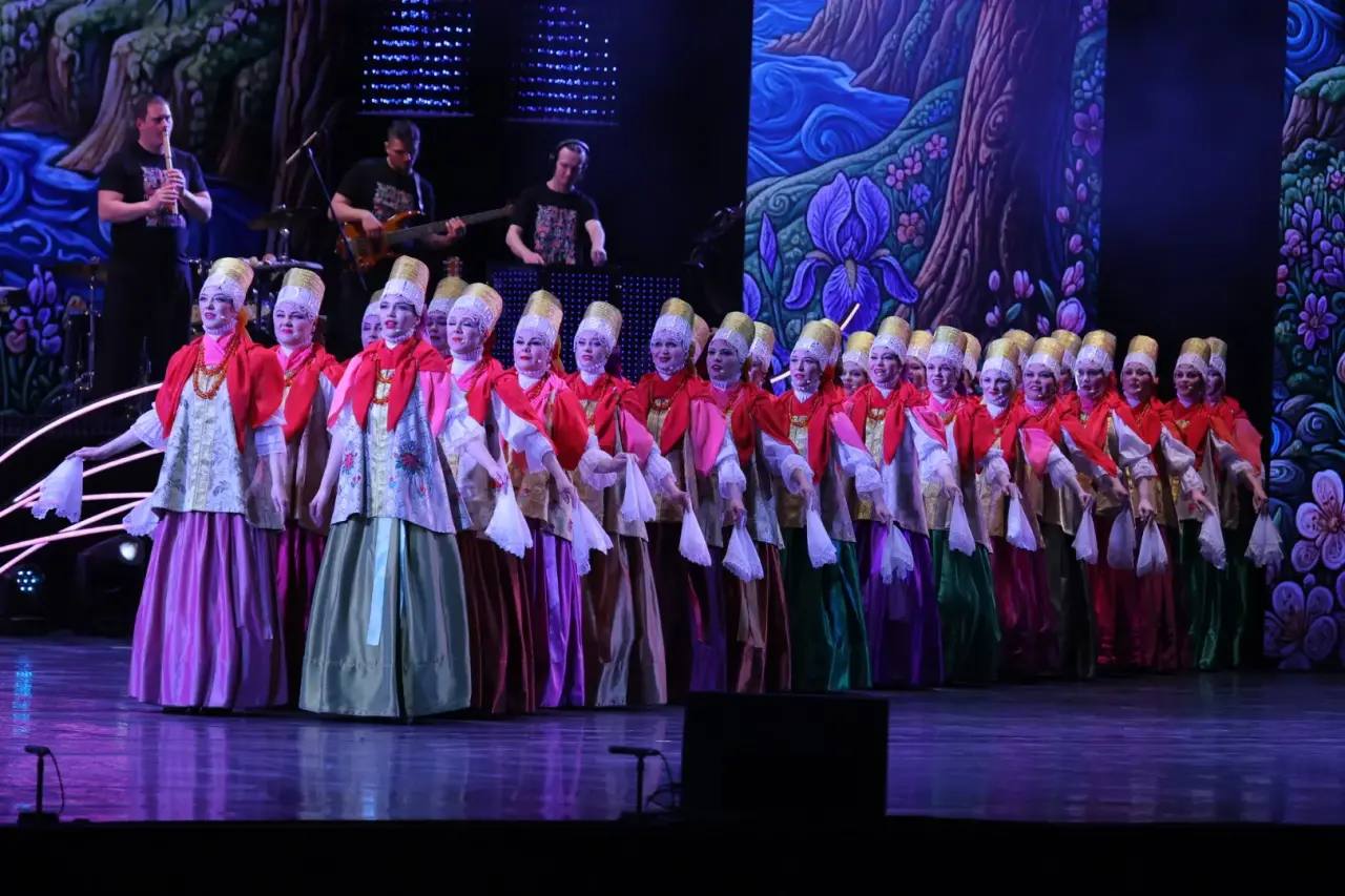 Александр Цыбульский: Сегодня в Кремлевском Дворце в Москве прозвучала «Песнь Русского Севера»: Государственный академический Северный русский народный хор выступил с большим концертом, посвященным 100-летию коллектива Александр Цыбульский: Сегодня в Кремлевском Дворце в Москве прозвучала «Песнь Русского Севера»: Государственный академический Северный русский народный хор выступил с большим концертом, посвященным 100-летию коллектива