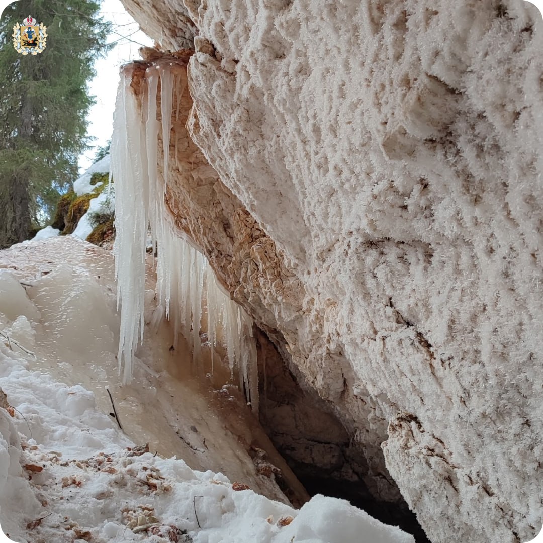 Ученый из Архангельска Андрей Пучков проводит исследования в пещерах Пинежья Ученый из Архангельска Андрей Пучков проводит исследования в пещерах Пинежья