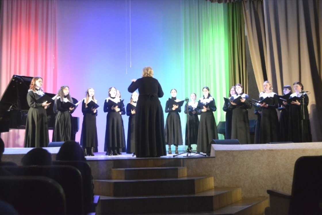 Получить удовольствие, сделать доброе дело, показать детям на деле, что такое помощь - просто! Посетите благотворительный концерт в помощь приюту "Четыре лапы" вместе с детьми! Получить удовольствие, сделать доброе дело, показать детям на деле, что такое помощь - просто! Посетите благотворительный концерт в помощь приюту "Четыре лапы" вместе с детьми!