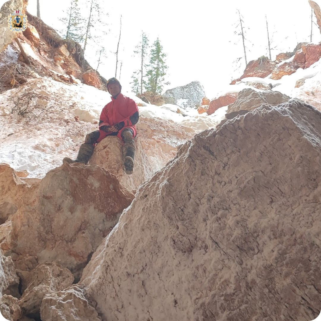 Ученый из Архангельска Андрей Пучков проводит исследования в пещерах Пинежья Ученый из Архангельска Андрей Пучков проводит исследования в пещерах Пинежья