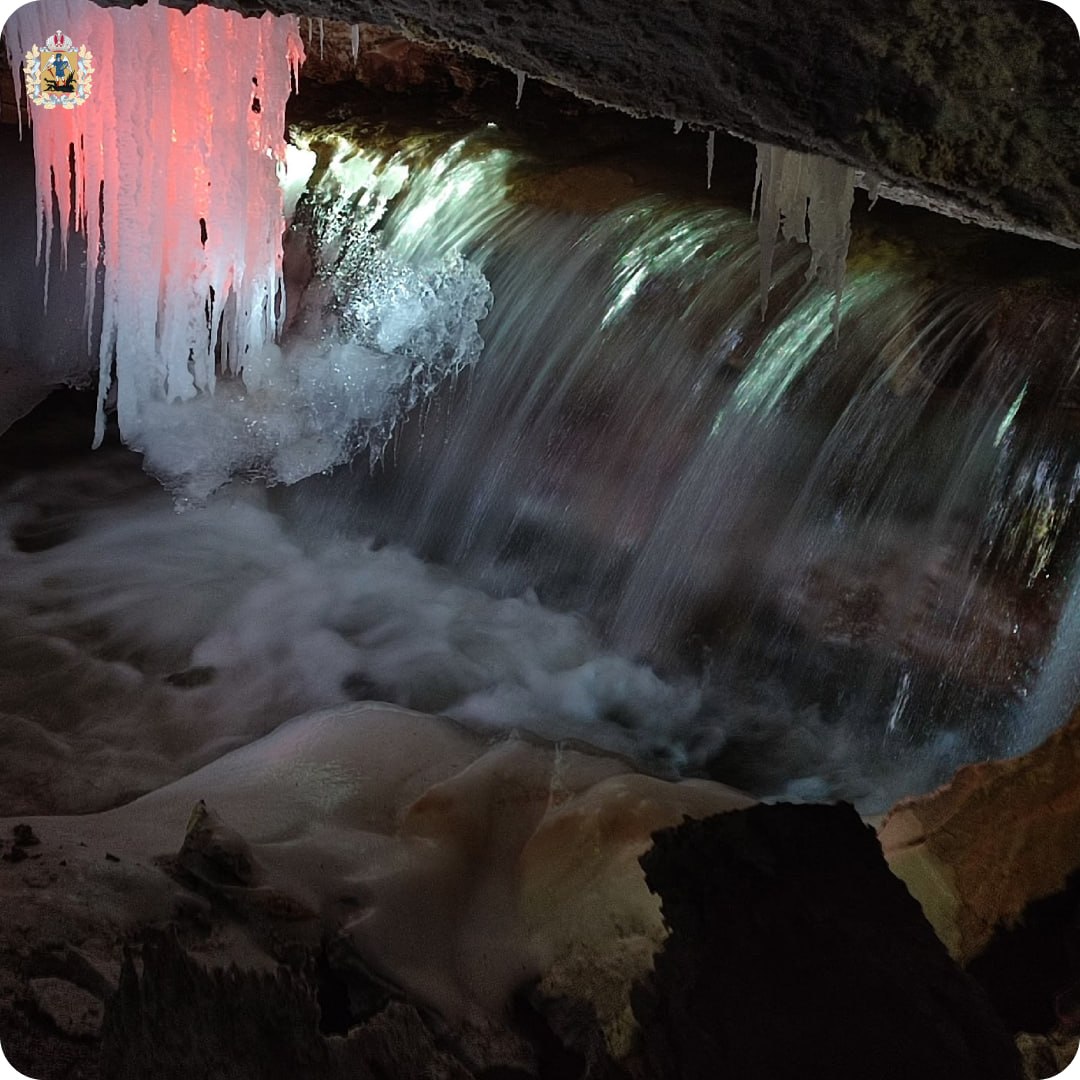 Ученый из Архангельска Андрей Пучков проводит исследования в пещерах Пинежья Ученый из Архангельска Андрей Пучков проводит исследования в пещерах Пинежья