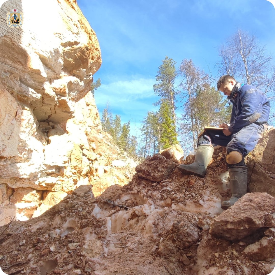 Ученый из Архангельска Андрей Пучков проводит исследования в пещерах Пинежья