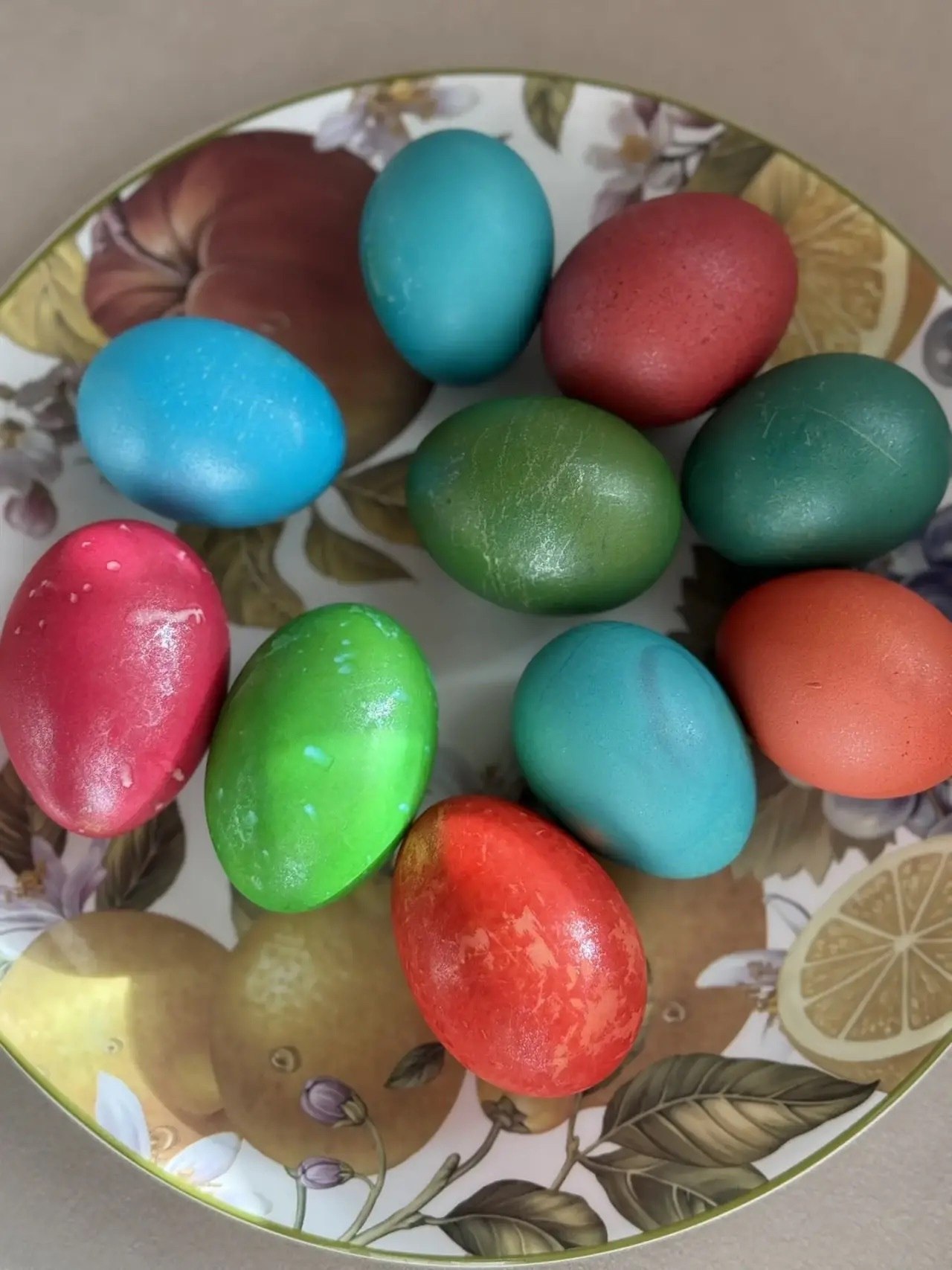 Символ праздника: обычай красить яйца зародился много тысяч лет назад и дошел до наших дней Символ праздника: обычай красить яйца зародился много тысяч лет назад и дошел до наших дней