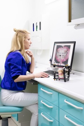 Зубной налет: как разобраться в угрозе для вашей улыбки