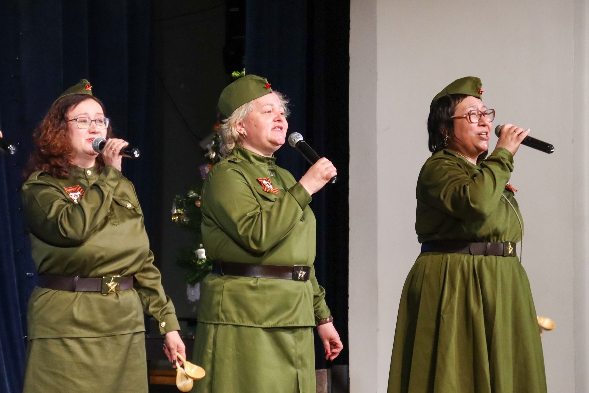 «И будет месяц май». культурном центре «Соломбала-Арт» прошёл отборочный тур XI народного фестиваля «Архангельск поёт о Победе» «И будет месяц май». культурном центре «Соломбала-Арт» прошёл отборочный тур XI народного фестиваля «Архангельск поёт о Победе»