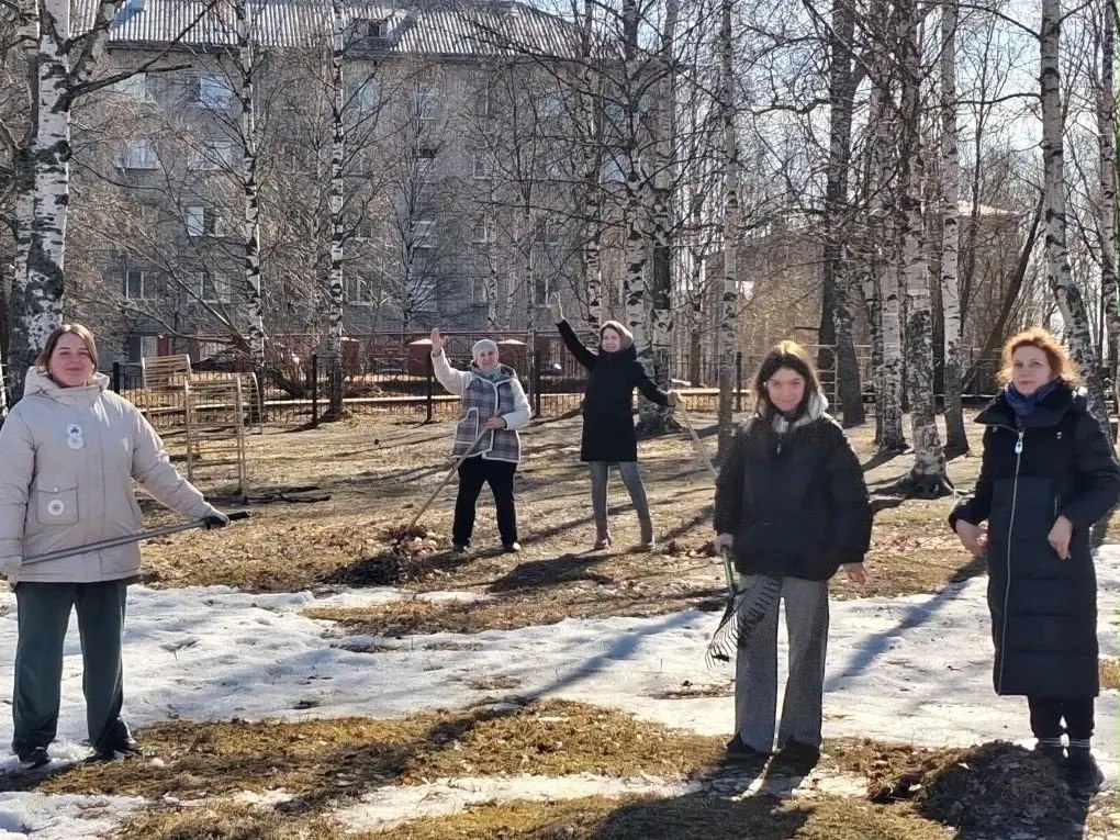 Субботник - это не только возможность сделать территорию чище, но и сплотить коллектив! Субботник - это не только возможность сделать территорию чище, но и сплотить коллектив!