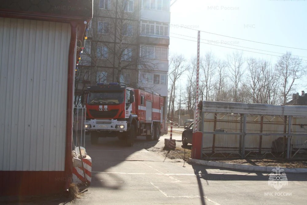 В Архангельске прошли пожарно-тактические учения на хлебозаводе №4 В Архангельске прошли пожарно-тактические учения на хлебозаводе №4