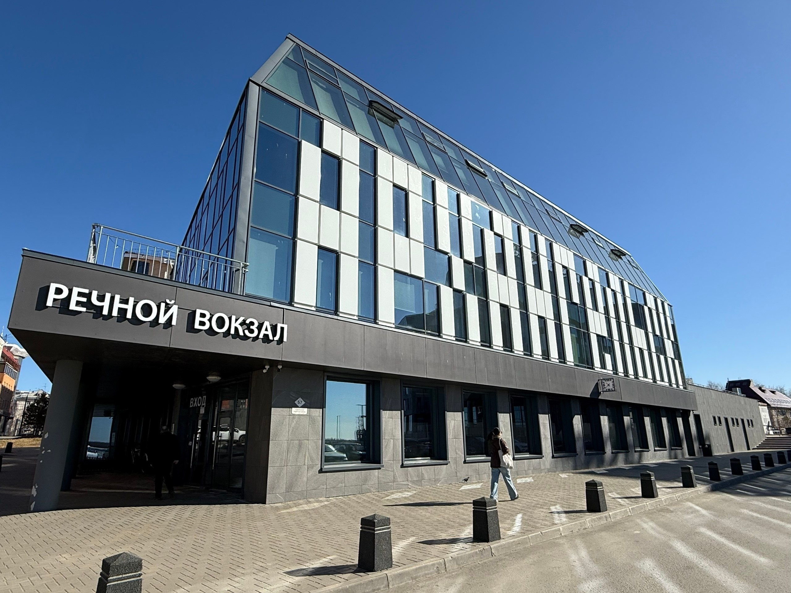 15 апреля в столице Поморья стартовала летняя навигация – на речные линии вышли теплоходы 15 апреля в столице Поморья стартовала летняя навигация – на речные линии вышли теплоходы