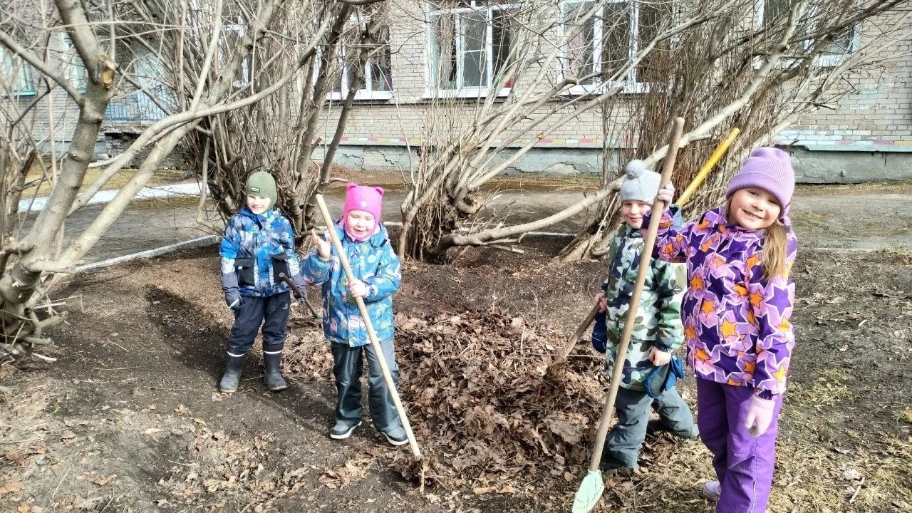 Образовательные организации города продолжают наводить чистоту Образовательные организации города продолжают наводить чистоту