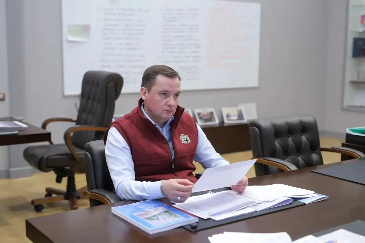 Александр Цыбульский: Сегодняшняя встреча с уполномоченным по правам человека в Архангельской области Любовью Анисимовой посвящена итогам работы правозащитного института за 2025 год Александр Цыбульский: Сегодняшняя встреча с уполномоченным по правам человека в Архангельской области Любовью Анисимовой посвящена итогам работы правозащитного института за 2025 год