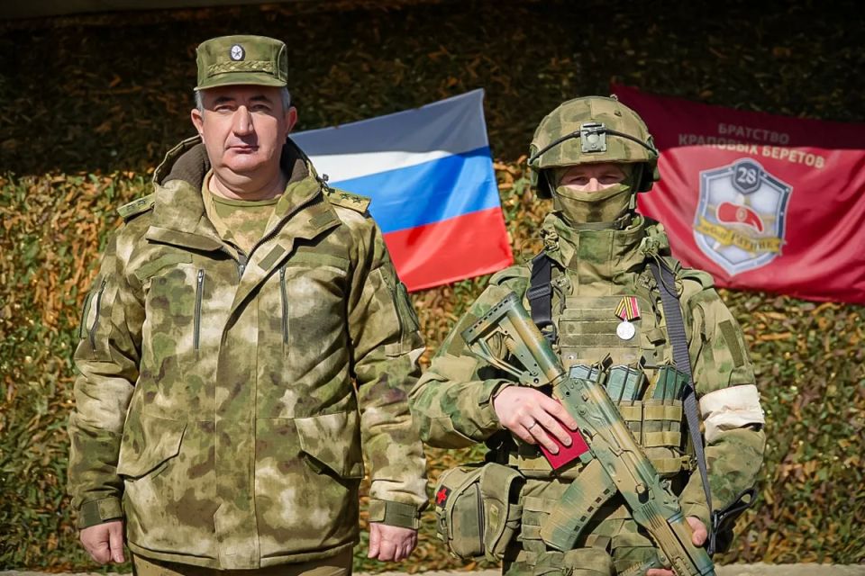 В Архангельске росгвардейцы-участники СВО награждены государственными наградами В Архангельске росгвардейцы-участники СВО награждены государственными наградами