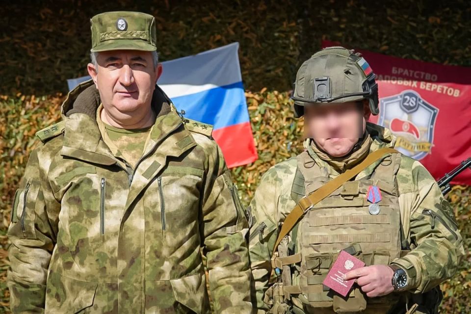 В Архангельске росгвардейцы-участники СВО награждены государственными наградами В Архангельске росгвардейцы-участники СВО награждены государственными наградами