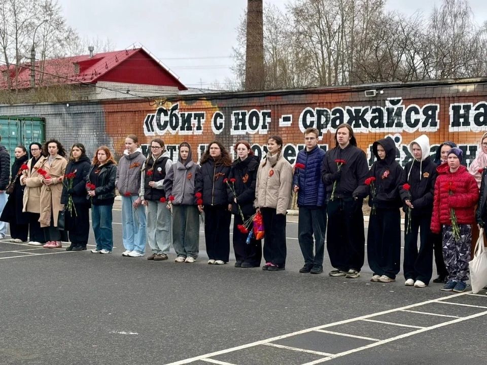 В Архангельской школе запустили новую патриотическую традицию В Архангельской школе запустили новую патриотическую традицию