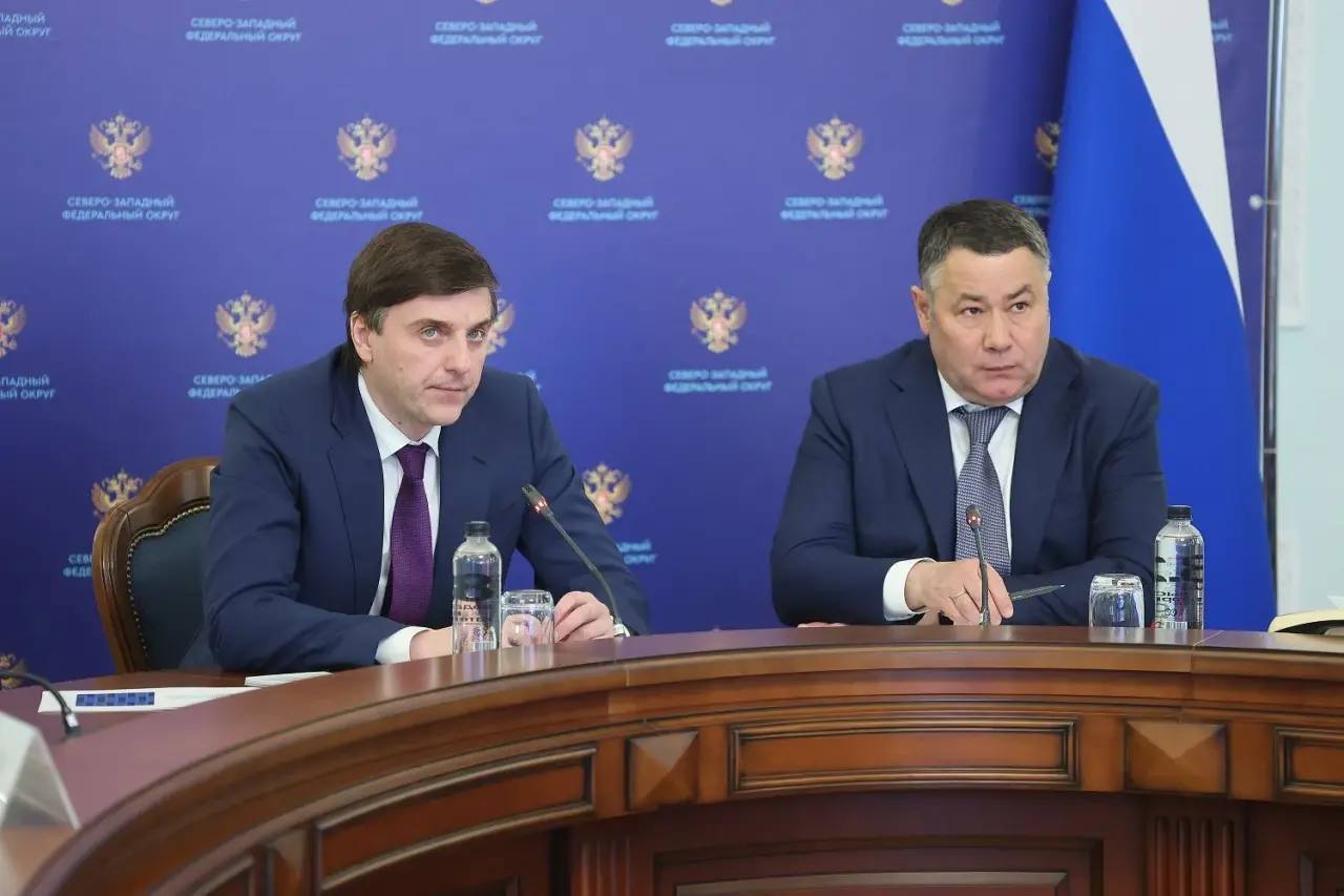 Александр Цыбульский: Сегодня на заседании у полномочного представителя Президента РФ в СЗФО Игоря Рудени с участием Министра просвещения России Сергея Кравцова обсуждали важную и сложную тему современной действительности –... Александр Цыбульский: Сегодня на заседании у полномочного представителя Президента РФ в СЗФО Игоря Рудени с участием Министра просвещения России Сергея Кравцова обсуждали важную и сложную тему современной действительности –...