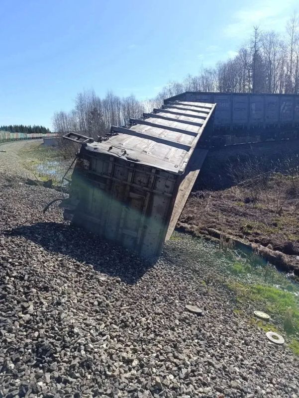 Возбуждено уголовное дело по факту схода грузовых вагонов в Архангельской области