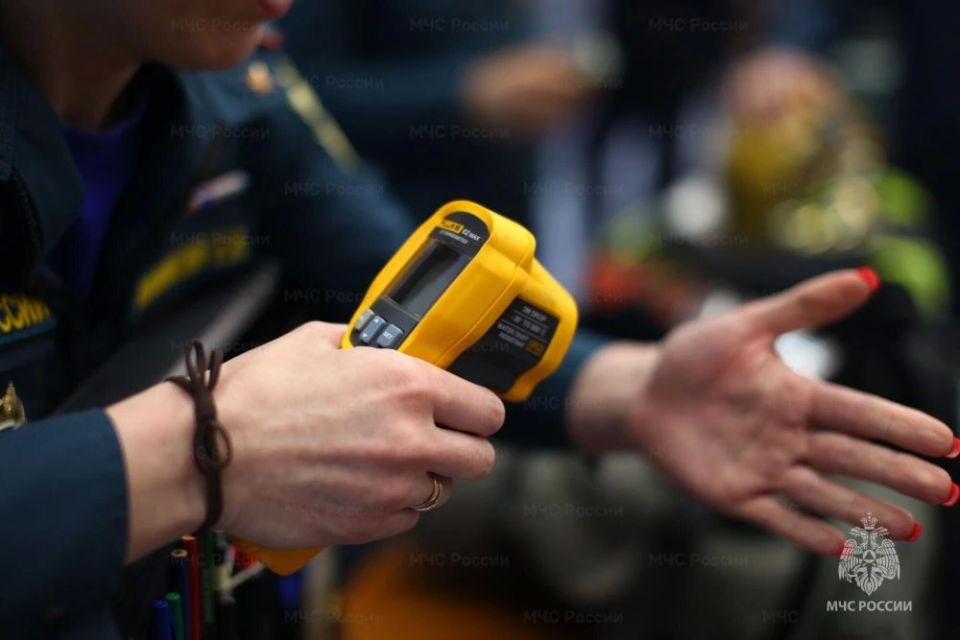 В Архангельске школьники познакомились с направлениями службы в системе МЧС России В Архангельске школьники познакомились с направлениями службы в системе МЧС России