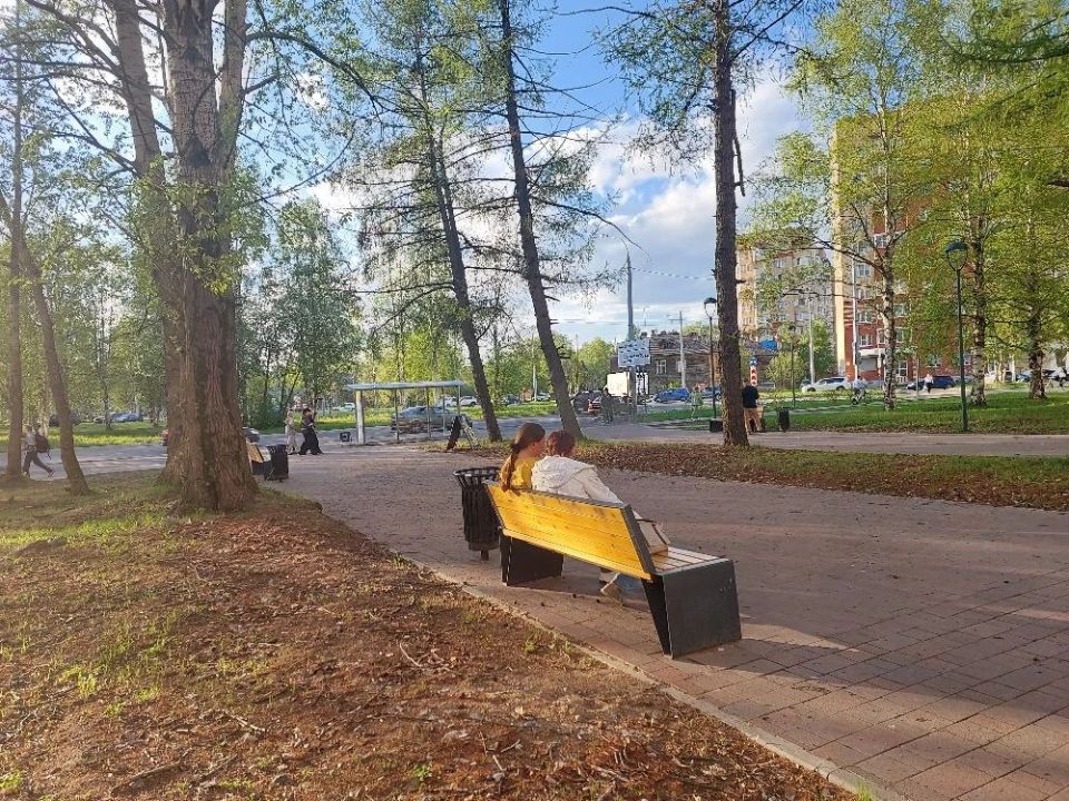 Малый сквер у «швейки» стал одной из точек притяжения Малый сквер у «швейки» стал одной из точек притяжения