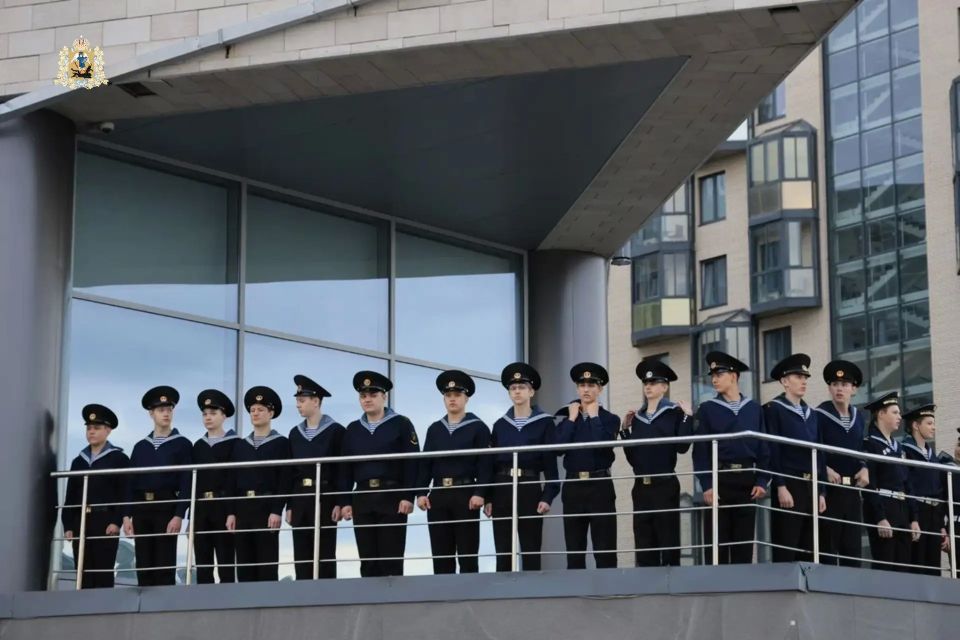 В Архангельске торжественно открыли 115-ю навигацию единственного в России действующего парохода-колесника «Н.В. Гоголь» В Архангельске торжественно открыли 115-ю навигацию единственного в России действующего парохода-колесника «Н.В. Гоголь»