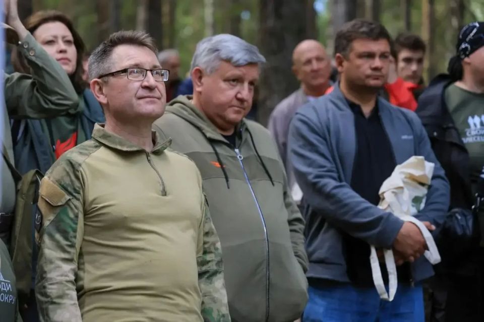 Александр Цыбульский: Участники VI методического семинара Российского военно-исторического общества сегодня побывали на «Юрьевском рубеже» – одном из важнейших мемориальных комплексов как Архангельской области, так и всей... Александр Цыбульский: Участники VI методического семинара Российского военно-исторического общества сегодня побывали на «Юрьевском рубеже» – одном из важнейших мемориальных комплексов как Архангельской области, так и всей...