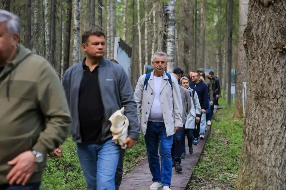 Александр Цыбульский: Участники VI методического семинара Российского военно-исторического общества сегодня побывали на «Юрьевском рубеже» – одном из важнейших мемориальных комплексов как Архангельской области, так и всей... Александр Цыбульский: Участники VI методического семинара Российского военно-исторического общества сегодня побывали на «Юрьевском рубеже» – одном из важнейших мемориальных комплексов как Архангельской области, так и всей...