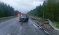 BMW вылетел на встречку и врезался в грузовик под Холмогорами: двое госпитализированы
