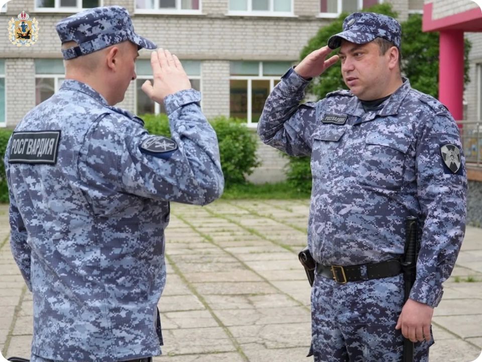 Росгвардейцы приняли участие в обеспечении безопасности на праздничных мероприятиях в честь последнего звонка Росгвардейцы приняли участие в обеспечении безопасности на праздничных мероприятиях в честь последнего звонка