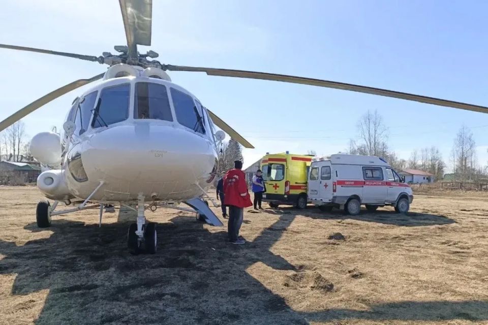 Александр Цыбульский: С начала года специалисты санитарной авиации Архангельской областной клинической больницы эвакуировали больше 900 пациентов Александр Цыбульский: С начала года специалисты санитарной авиации Архангельской областной клинической больницы эвакуировали больше 900 пациентов