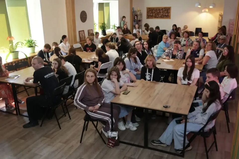 Александр Цыбульский: В Коряжме прошла Школа наследия волонтеров культуры, объединившая более 90 добровольцев из Архангельской области и Республики Коми. Александр Цыбульский: В Коряжме прошла Школа наследия волонтеров культуры, объединившая более 90 добровольцев из Архангельской области и Республики Коми.