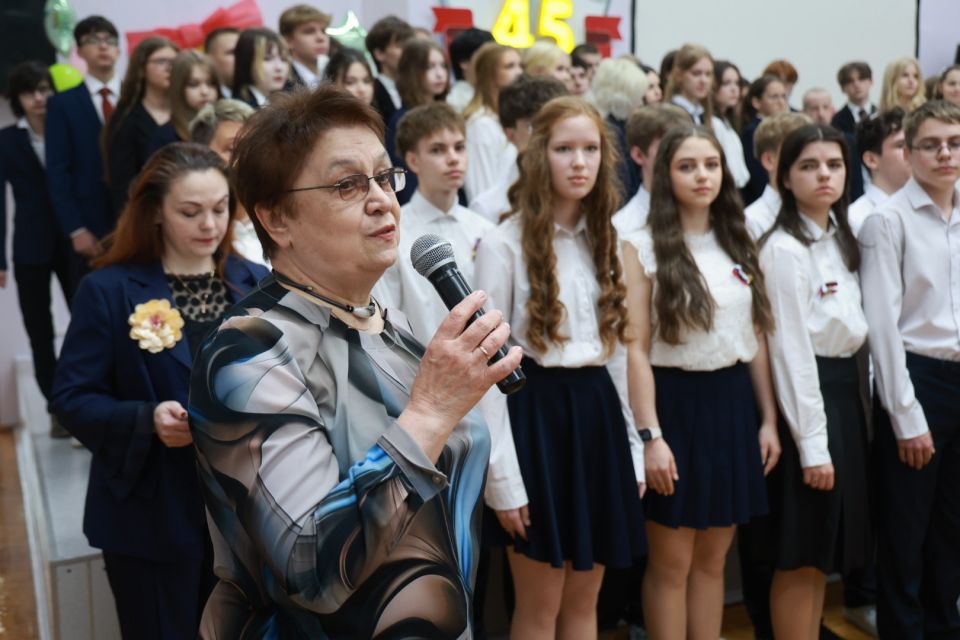 В Архангельске прозвенели последние звонки! В Архангельске прозвенели последние звонки!