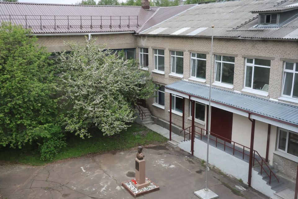 Сегодня вновь посетил школу № 55 в Маймаксе, где идёт капитальный ремонт Сегодня вновь посетил школу № 55 в Маймаксе, где идёт капитальный ремонт
