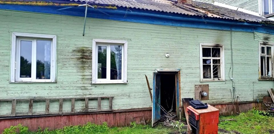 В Пинежском округе ночью загорелось здание бывшего аэропорта В Пинежском округе ночью загорелось здание бывшего аэропорта