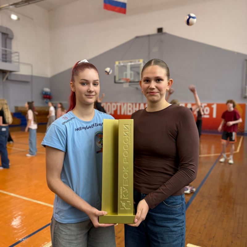 Тренировка с чемпионом!. Выпускник и воспитанник Спортивной школы №1 Евгений Баранов после победного сезона приехал Архангельск, чтобы провести мастер-класс по волейболу для юных спортсменов Тренировка с чемпионом!. Выпускник и воспитанник Спортивной школы №1 Евгений Баранов после победного сезона приехал Архангельск, чтобы провести мастер-класс по волейболу для юных спортсменов