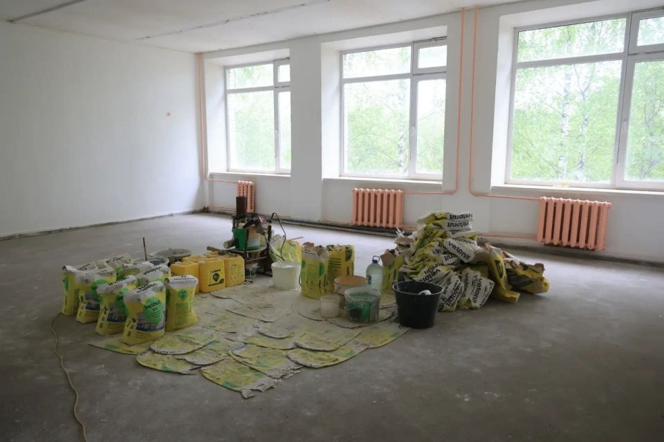 Сегодня вновь посетил школу № 55 в Маймаксе, где идёт капитальный ремонт Сегодня вновь посетил школу № 55 в Маймаксе, где идёт капитальный ремонт